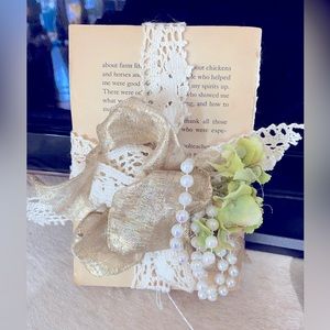 Shabby chic decor book decor